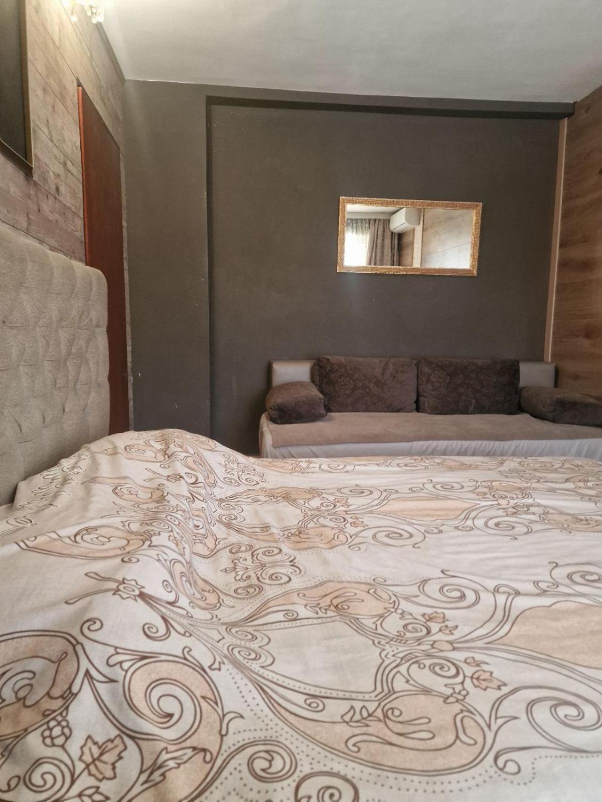 Guest House Maja Novi Sad Extérieur photo