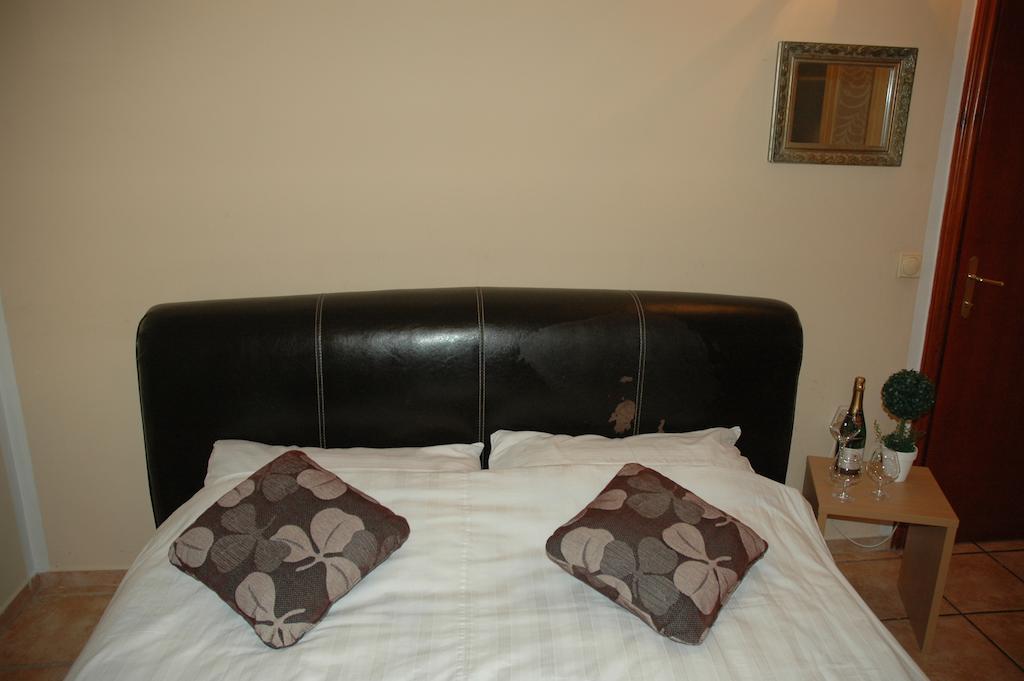 Guest House Maja Novi Sad Extérieur photo