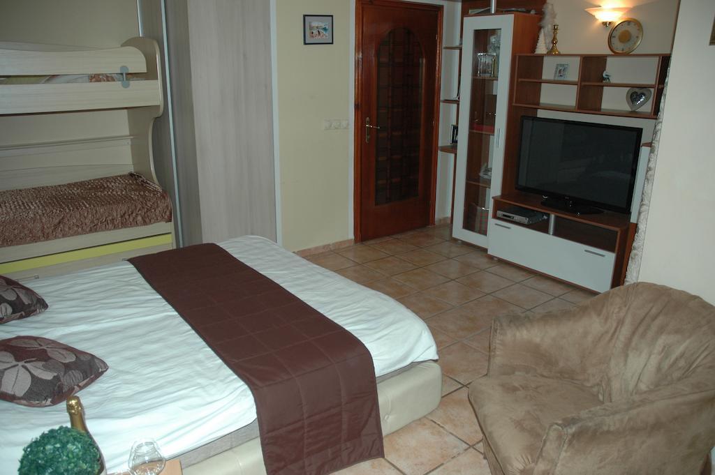 Guest House Maja Novi Sad Chambre photo