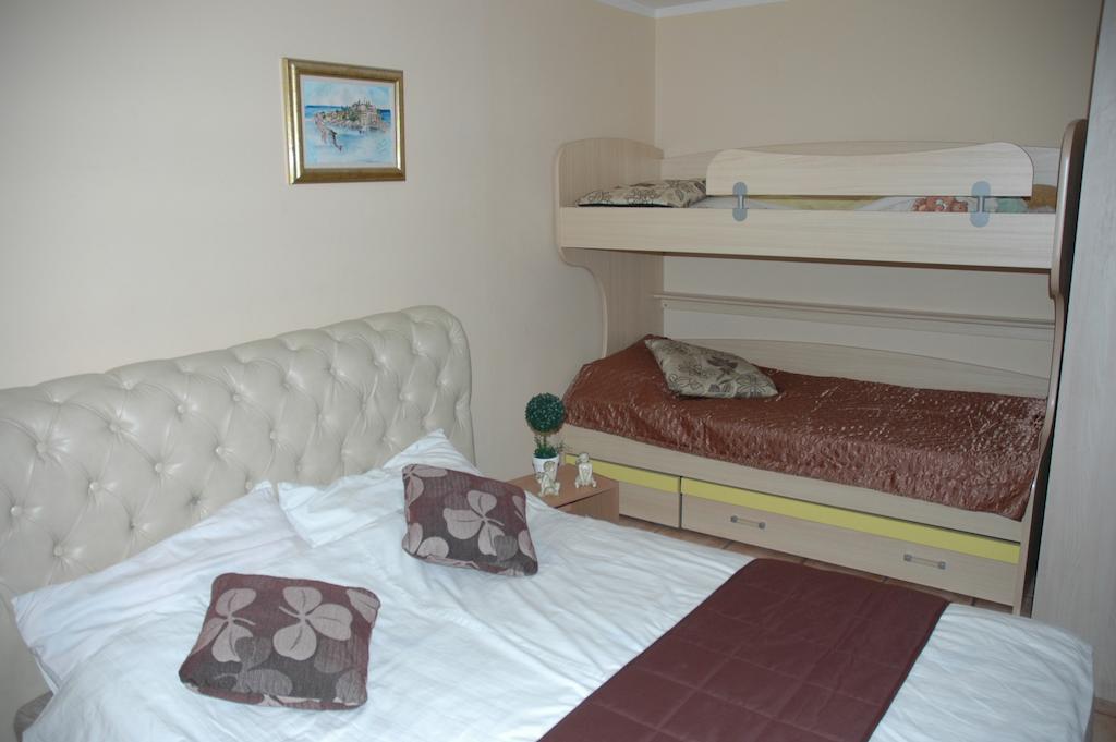 Guest House Maja Novi Sad Extérieur photo
