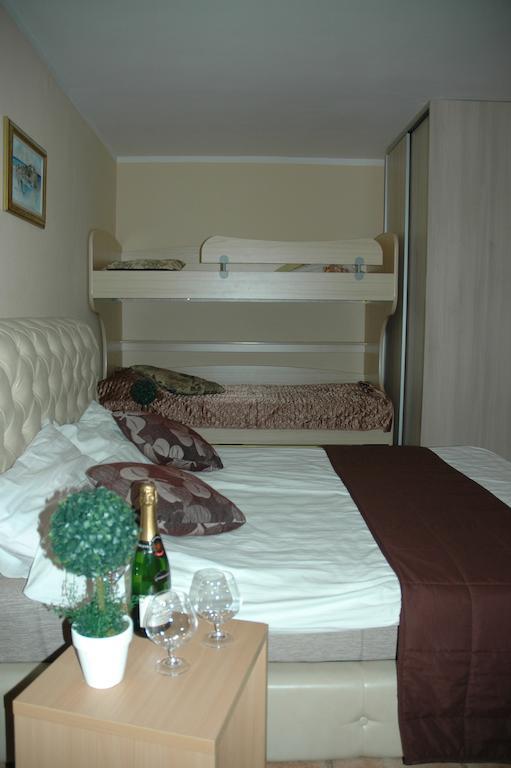Guest House Maja Novi Sad Chambre photo