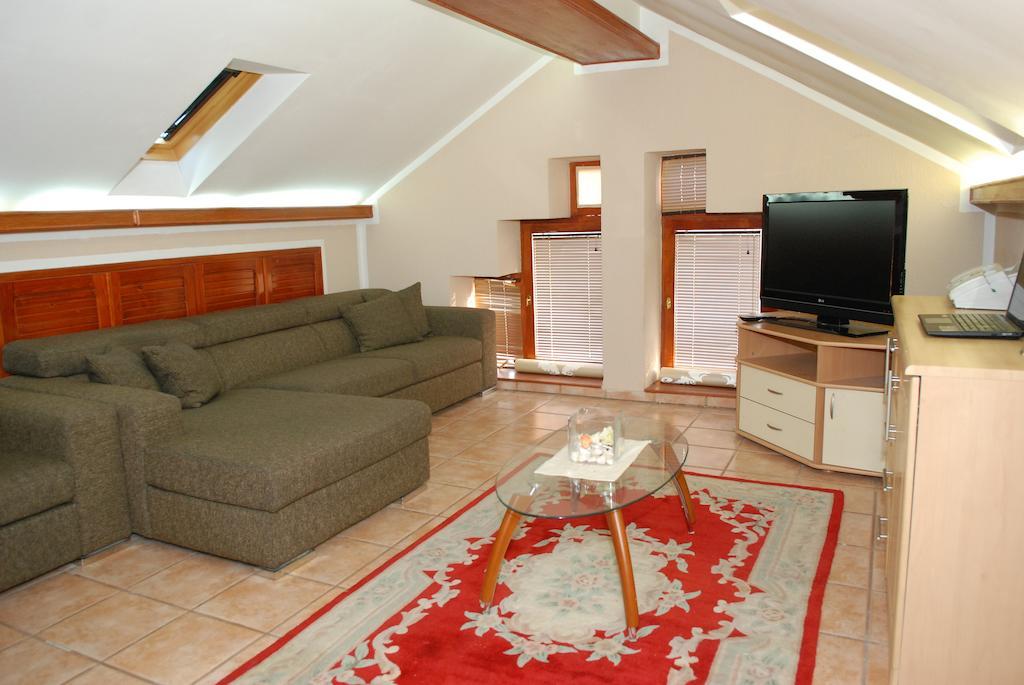 Guest House Maja Novi Sad Chambre photo