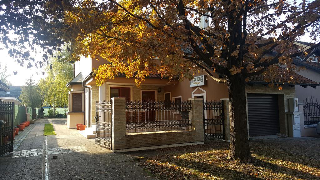 Guest House Maja Novi Sad Extérieur photo