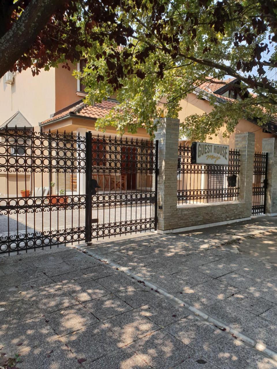 Guest House Maja Novi Sad Extérieur photo